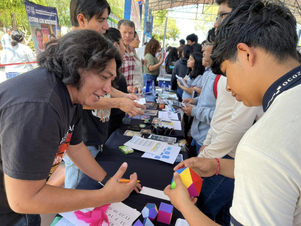 La UNACH presentó su oferta académica en la XII Feria Profesiográfica de la Preparatoria número 1