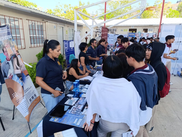 La Universidad Autónoma de Chiapas asistió a la 11.a Feria Profesiográfica del Plantel del CECYTE 34