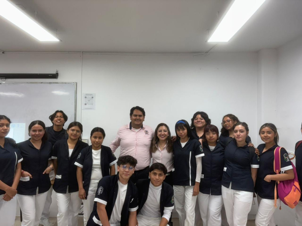 En la Facultad de Medicina Humana C-II &quot;Manuel Velasco Suárez&quot;, se impartió el taller “Identificando aquello que le da sentido a mi vida”